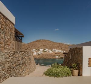 amal kythnos suites