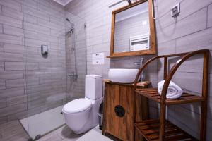 A Casa Branca - with Pool & Jacuzzi