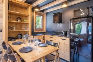Appartements Chalet Racar pour 4 personnes, centre ville et vue sur la montagne : photos des chambres