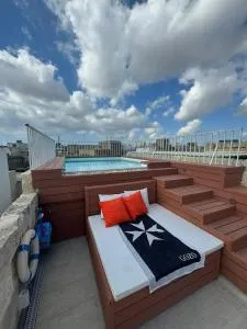 4 Bedroom House with Swimming Pool - Ħall Bajjada