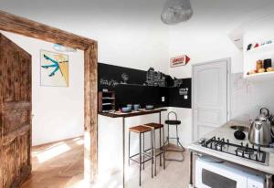 Little Whistle in the heart of Jewish district with AC