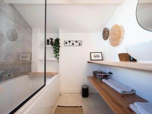 Villas Maison de la Bonaventure Perols, piscine et jardin : photos des chambres