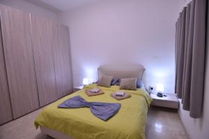 XL Seafront Home in Sliema