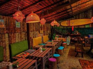 Nnyl Baler Surf & Stay