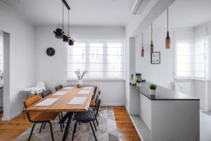 Luminous Central Retreat Spacious 2BD Apartment by Flat Mаnager