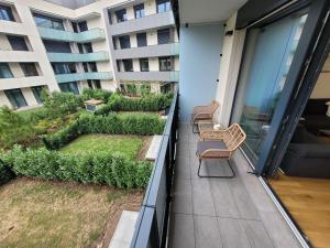 Newly built Apartment with balcony, AC and free indoor garage