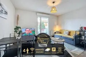 T2 4 pers Les Cézeaux balcon et parking gratuit - 奥比埃