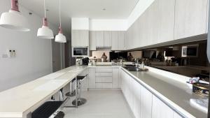 Lake view apartment in Laguna