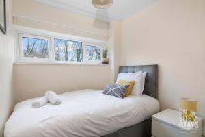 Contractors 4 Bed with Parking