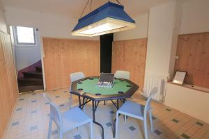 Villas Crazy Villa Margotterie 58 - Heated pool - 2h from Paris - 30p : photos des chambres