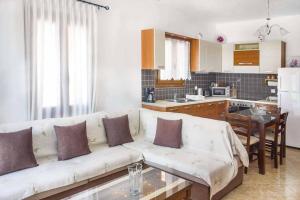 Villa Elena Glysteri