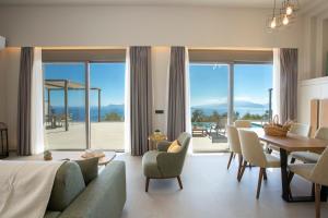 Brand new High-end villa Solar