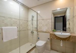 Elegant Studio with Partial sea View in Court Tower