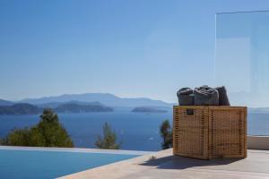 Brand new High-end villa Solar
