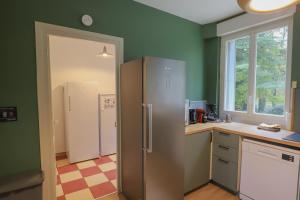 Villas Crazy Villa Radar 89 - Heated pool - Multisports field - 2h Paris - 30p : photos des chambres
