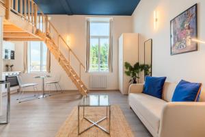 Appartements Grand studio pour deux personnes en mezzanine : photos des chambres