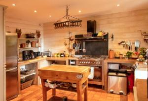 Chalet chaleureux à Marigny-lÉglise avec vue sur lac et montagne