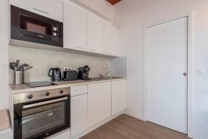 Studio équipé côté cour, parking gratuit