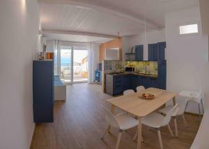 Terrazza finemente ristrutturata di fronte al mare
