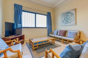 Qawra Seafront with large front terrace