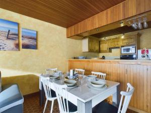 Appartement pour 8 sur la Grande Plage de St Gilles