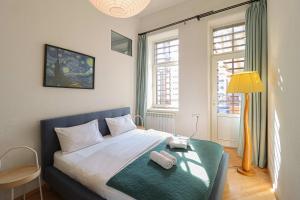 Charming 2BR Near Rooms Hotel - By Wehost