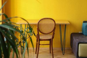 Charming 2BR Near Rooms Hotel - By Wehost