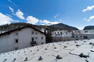 Attic Chesa Charots - Celerina