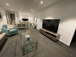 Executive 3 Bedroom Apartment in Southbank