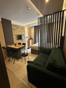 Sun & Moon - Milmari Resort