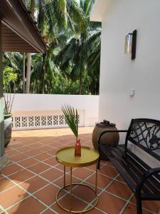 O - HO Boutique Home