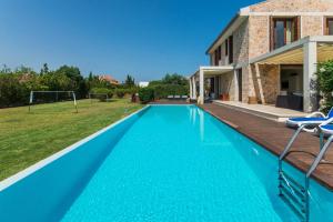 Villa Gran Barcares for 16 by BeBreeze