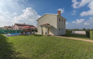 Villa Anita for 7 people near Poreč with private pool and beautiful garden