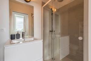 Appartements Studio equipe avec parking gratuit : photos des chambres