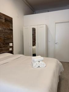 HERMOSO PISO a 3 min de la ESTACION DE BUS Y TREN AVE - Apartamentos, Málaga
