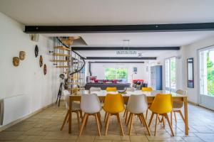 Grande maison 11 pers piscine & Châteaux Loire