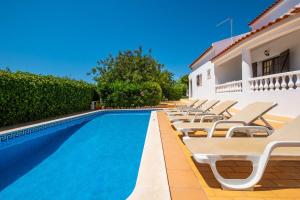 Patroves Ranch - private pool & sea views