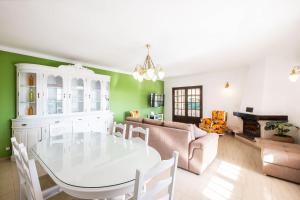 Patroves Ranch - private pool & sea views