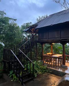 Sang Natha Lodge