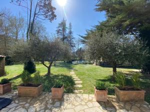 Villas Spacious villa in Tourrettes-sur-Loup with Private Lake access Sleep 16 : photos des chambres