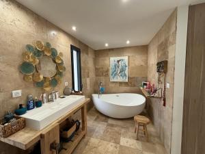 Villas Chez Marjorie et Nicolas : photos des chambres