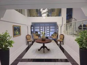 Sixty On Whales - Amsterdamhoek