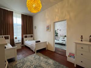2BDR Pretty Apartment in the Local Area of Prague