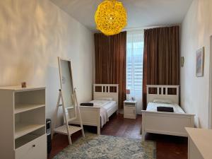 2BDR Pretty Apartment in the Local Area of Prague