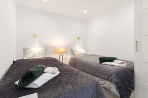 Cristo Epidemia 93 by Pineapple Homes