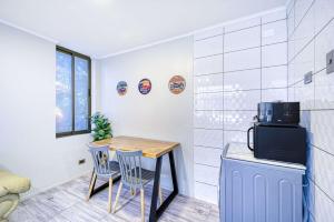 Studio Capital - Metro & AC