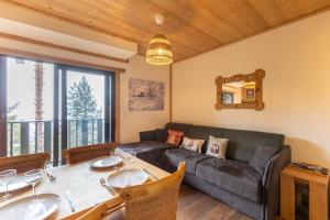 Appartements Les Cariolettes - Vue montagne et jardin : photos des chambres