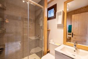 Les Cariolettes - Vue montagne et jardin