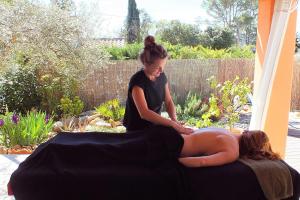 Maisons de vacances La Maisonnette de vacances avec piscine privee pour 2 pers : photos des chambres