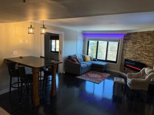 Unique 2 Bed, 2 Bath with In & Out Night Skiing